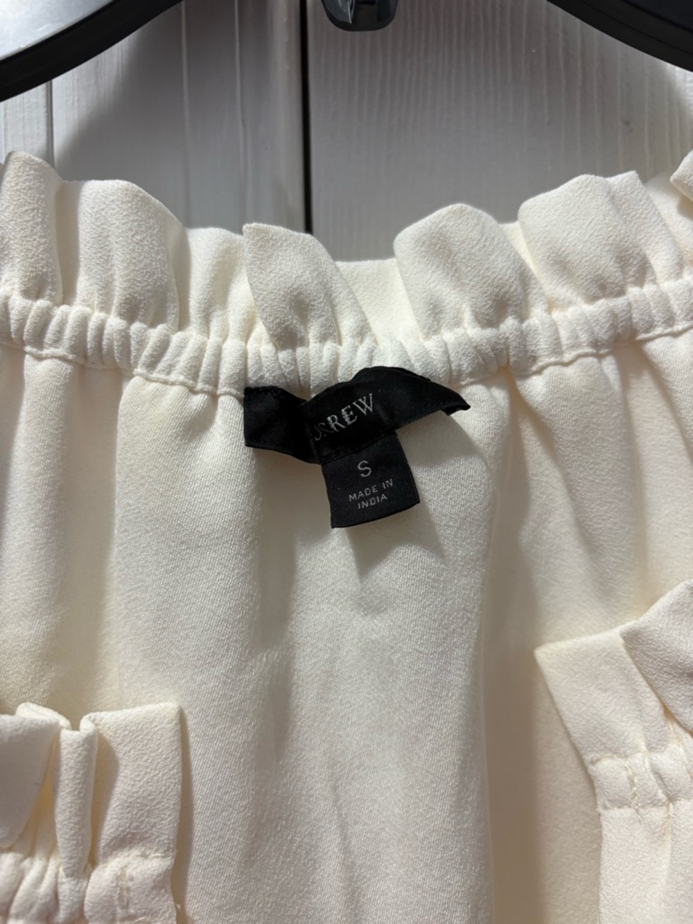 Jcrew Cream Ruffle V-Neck Blouse Size Small - Picture 4 of 4